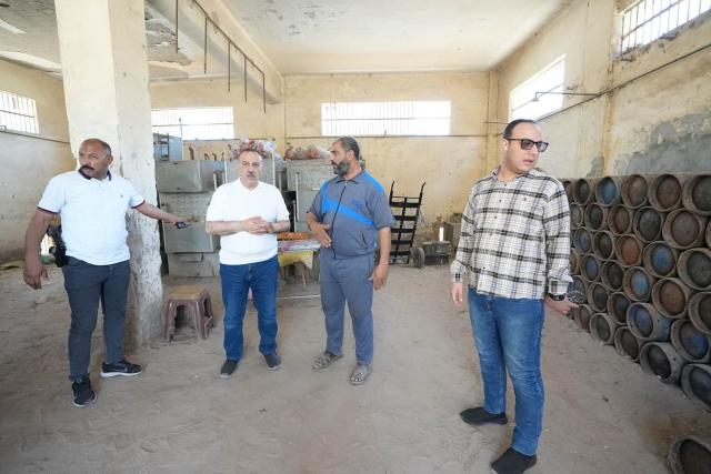محافظ أسيوط يتفقد مستودع أسطوانات البوتاجاز