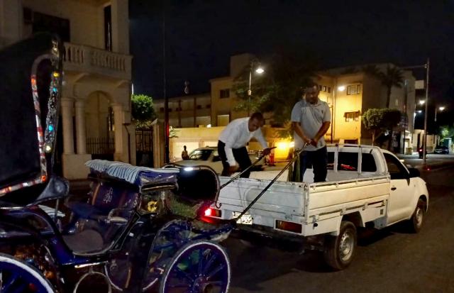 محافظ الأقصر يوجه بالتحفظ على عربة حنطور مخالفة