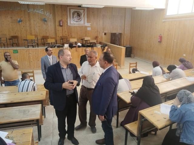 امتحانات كلية الحقوق