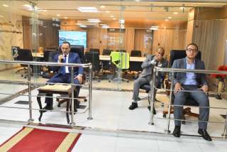 محافظ أسيوط يتابع جهود إزالة...
