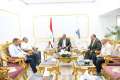 محافظ قنا يبحث مع قيادات...