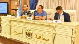 خلال المجلس التنفيذي..محافظ أسيوط يوافق...