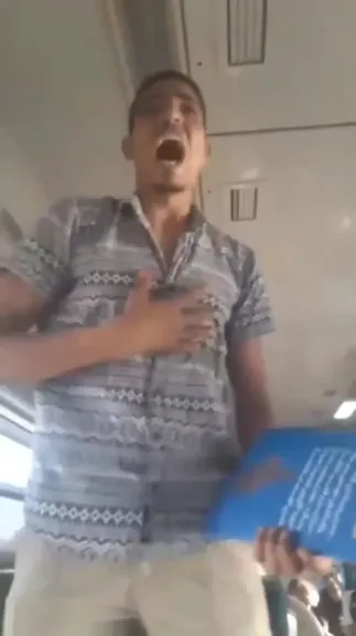 والد آدم يساغيث في فيديو