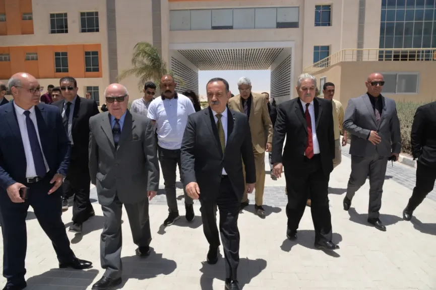 محافظ أسيوط يزور جامعة بدر