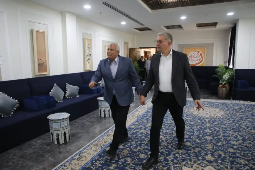 وزير البترول يتفقد مجمع المصالح الحكومية للخدمات الذكية