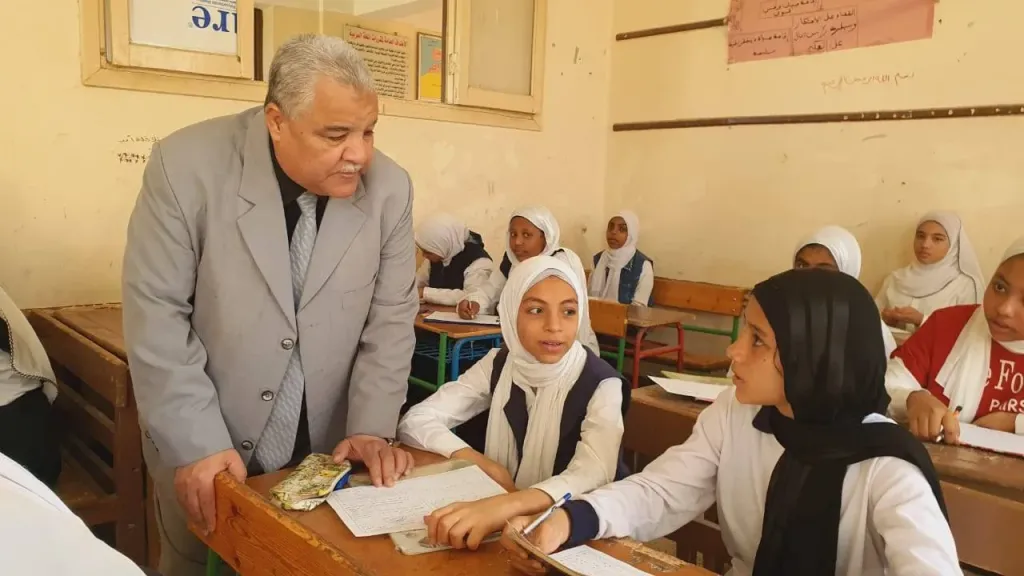 جولة وكيل تعليم الأقصر