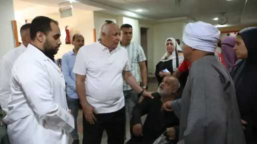 في جولة مفاجئة..محافظ الوادي الجديد...