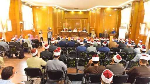 محافظ أسيوط يلتقي وعاظ وواعظات...
