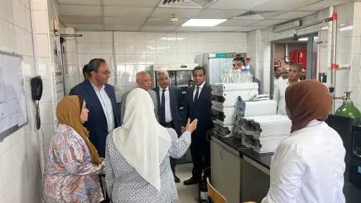 بجهود ذاتية.. محافظ قنا يتفقد...