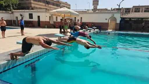 وسط مشاركة واسعة من الشباب..استمرار...