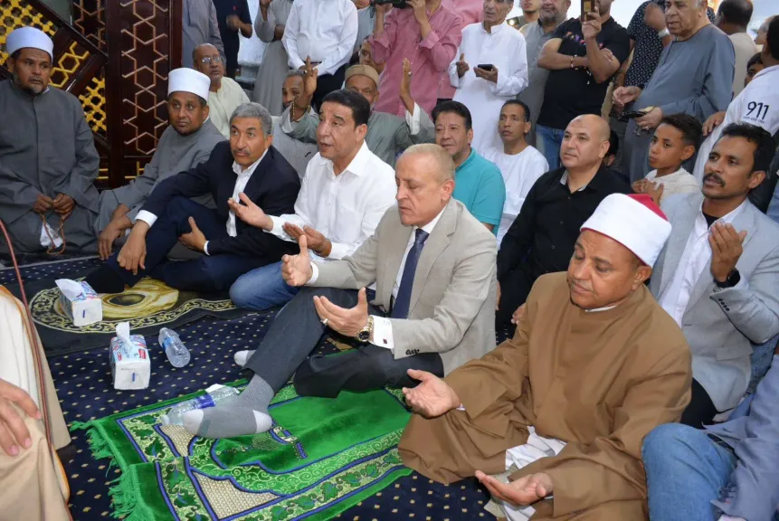 محافظ الأقصر يفتتح مسجد النصر بالعوامية