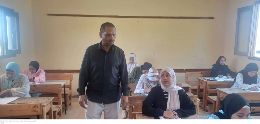 وكيل تعليم أبو تشت يتابع الامتحانات