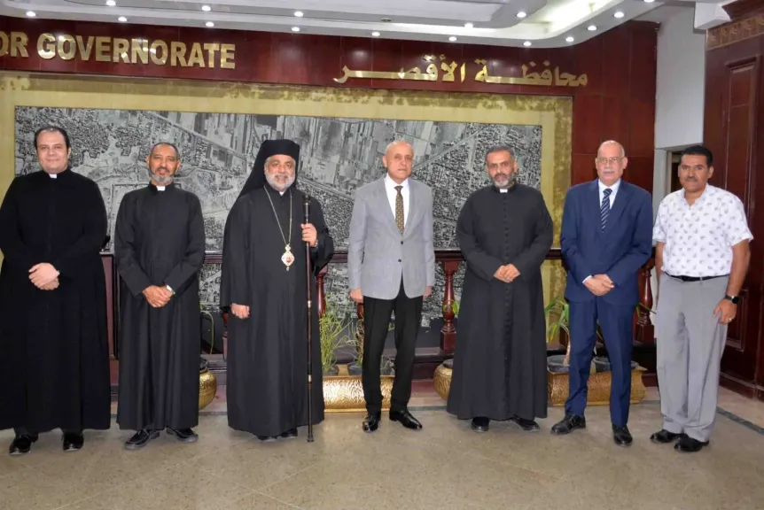 الأنبا عمانوئيل يهنيء محافظ الأقصر بعيد الأضحى المبارك