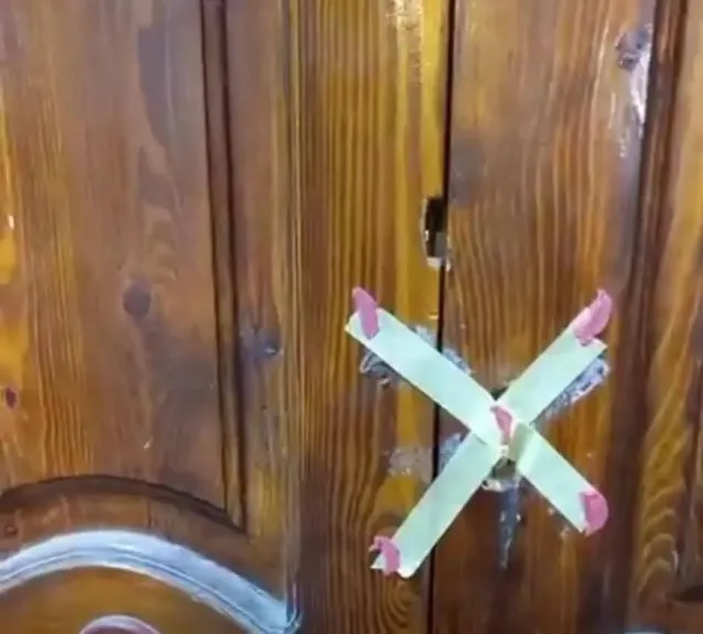 غلق وتشمييع عيادة طبيب قوص