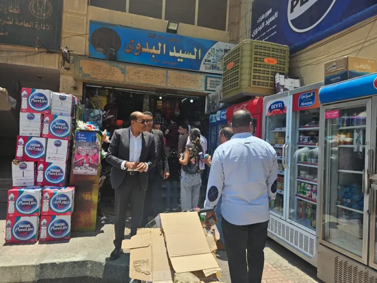 وكيل تموين الأقصر يتفقد الحالة التموينية