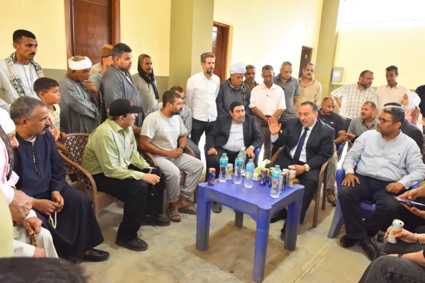 محافظ أسييوط خلال اللقاء الجماهيري