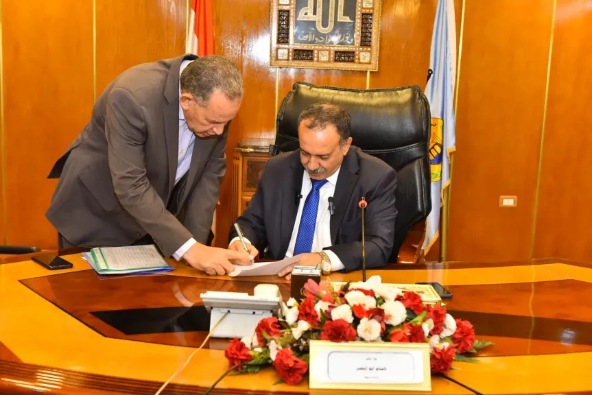 محافظ أسيوط يعتمد النتيجة