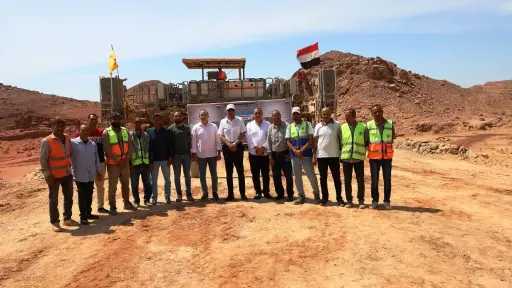 محافظ أسوان يتفقد مشروع إنشاء...