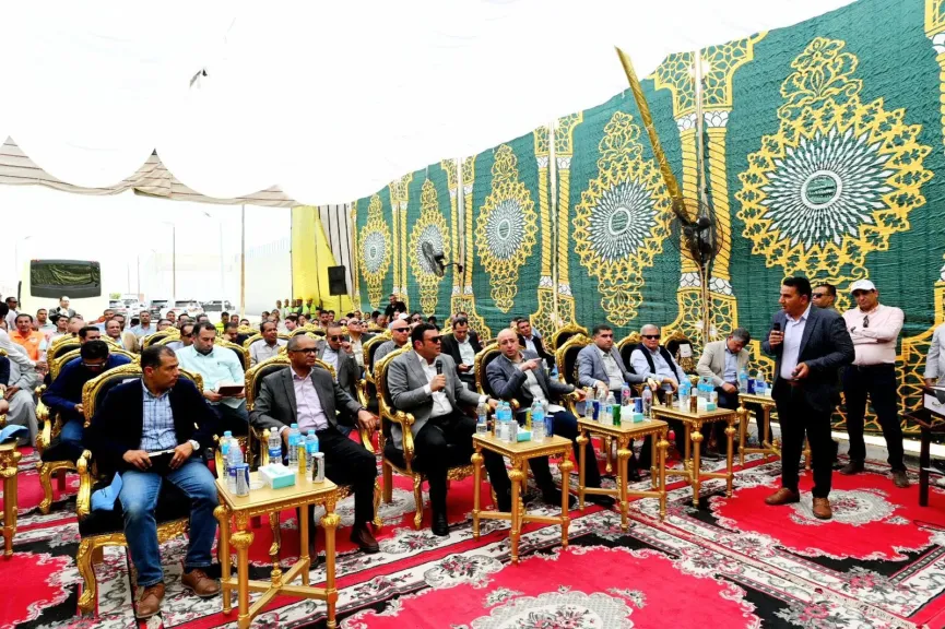 زيارة وزير الإسكان إلي بني سويف
