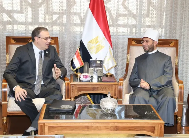 وزير الأوقاف ورئيس جهاز التنظيم والإدارة”