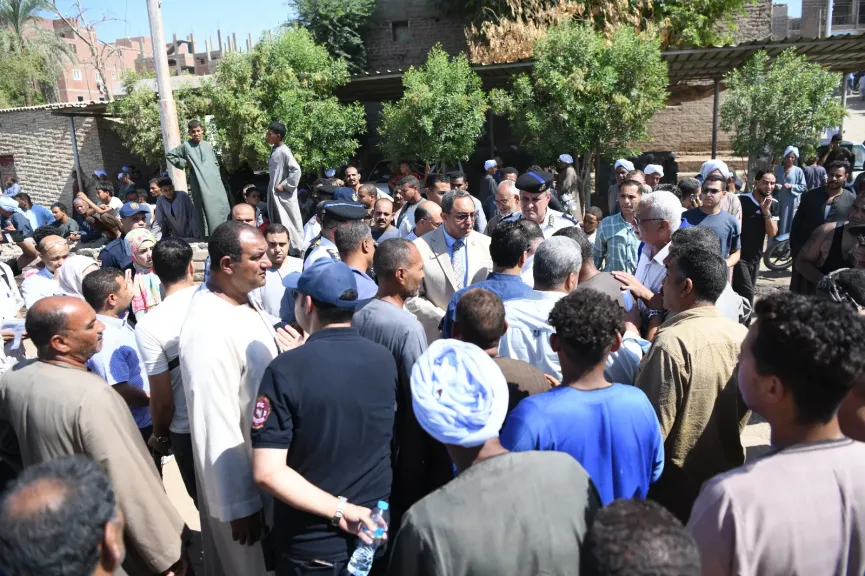 محافظ قنا يتابع عمليات الانقاذ