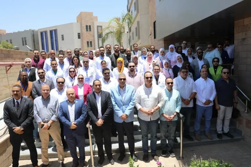 جولة محافظ أسوان ورئيس الهيئة العامة للرعاية الصحية