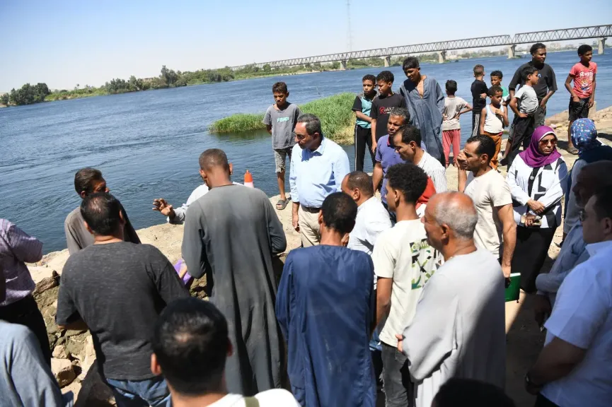 محافظ قنا يتفقد مشروعات السياحة الريفية بمحيط معبد ندنرة