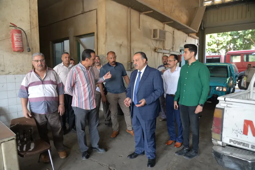 محافظ أسيوط يتفقد شركة إصلاح السيارات