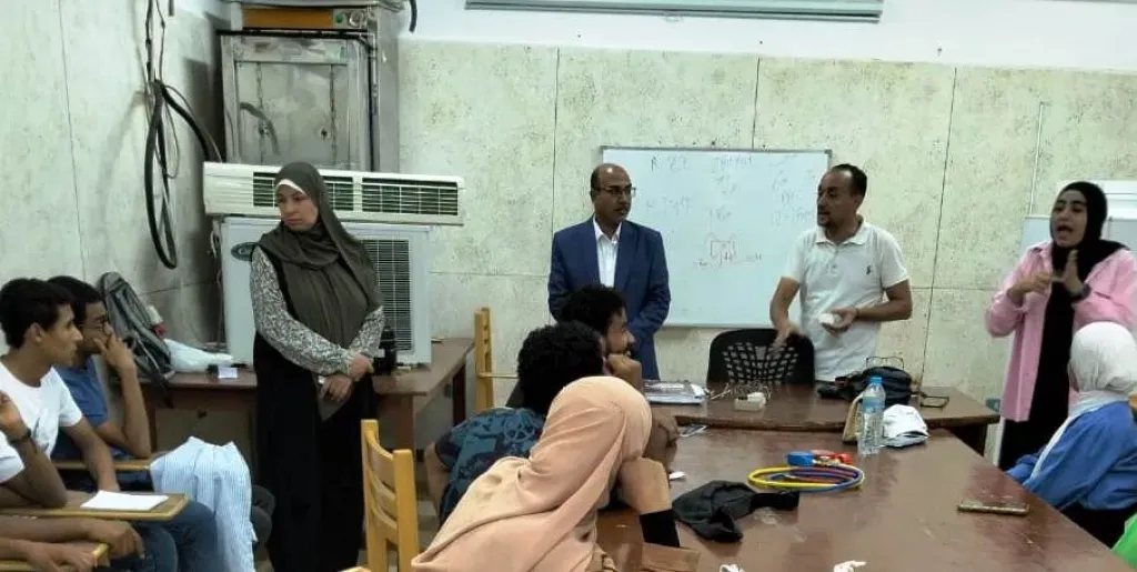 مبادرة ” مهنتك مستقبلك ” ..