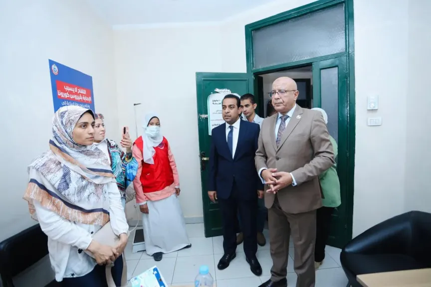 نائب محافظ قنا يشهد انطلاق حملة ”100 يوم صحة”