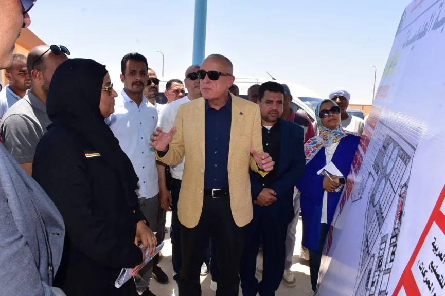 محافظ الأقصر يتابع مشروعات مياه الشرب والصرف الصحي بمركز الطود