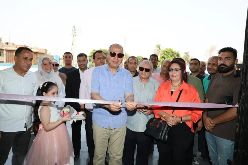 محافظ المنيا يفتتح مركز طب الأسرة بالأشمونين