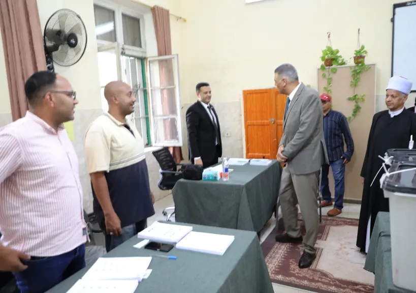 ،محافظ أسوان يتفقد اللجان