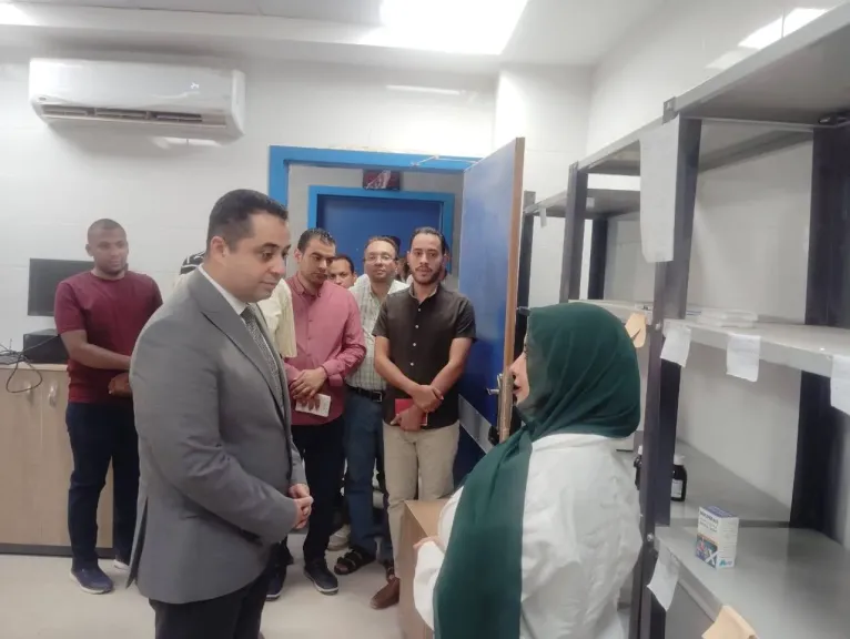 جولة وكيل "صحة قنا "