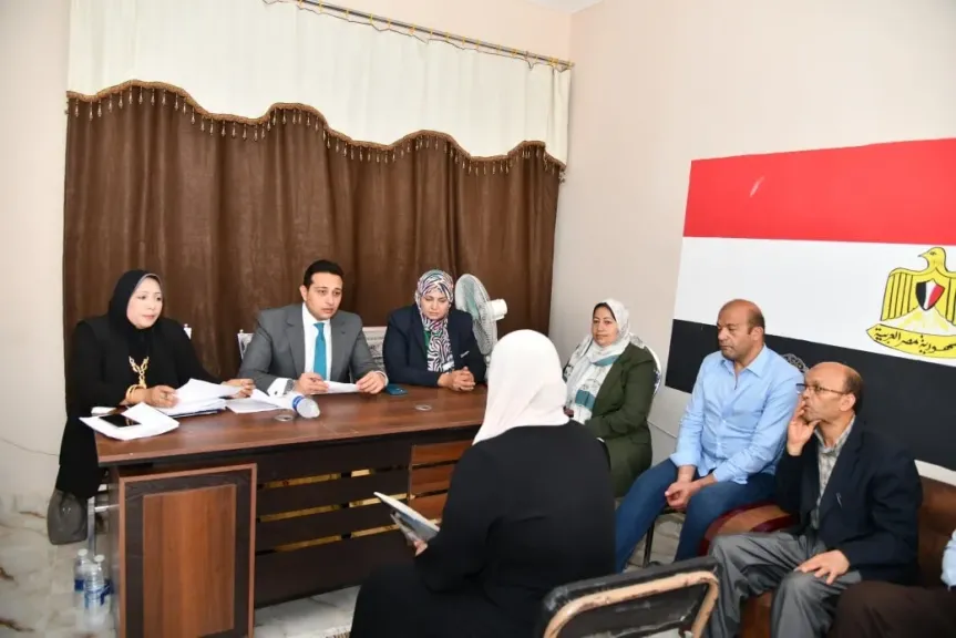 نائب محافظ الفيوم يبحث مشاكل أهالي قرية طبهار