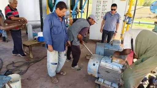 إصلاح عطل بئر محطة التنقية...