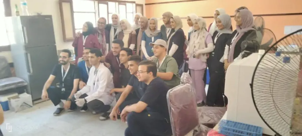 أفراد القافلة الطبية