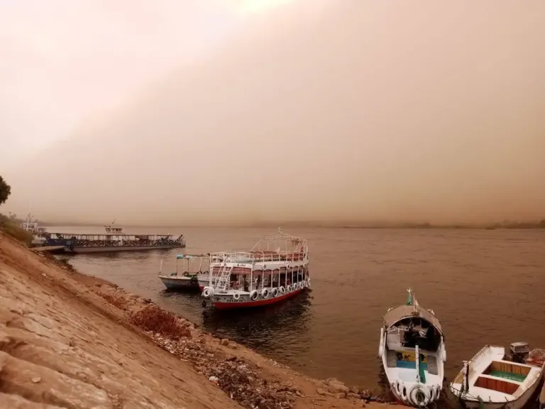 طقس سيء في أسوان