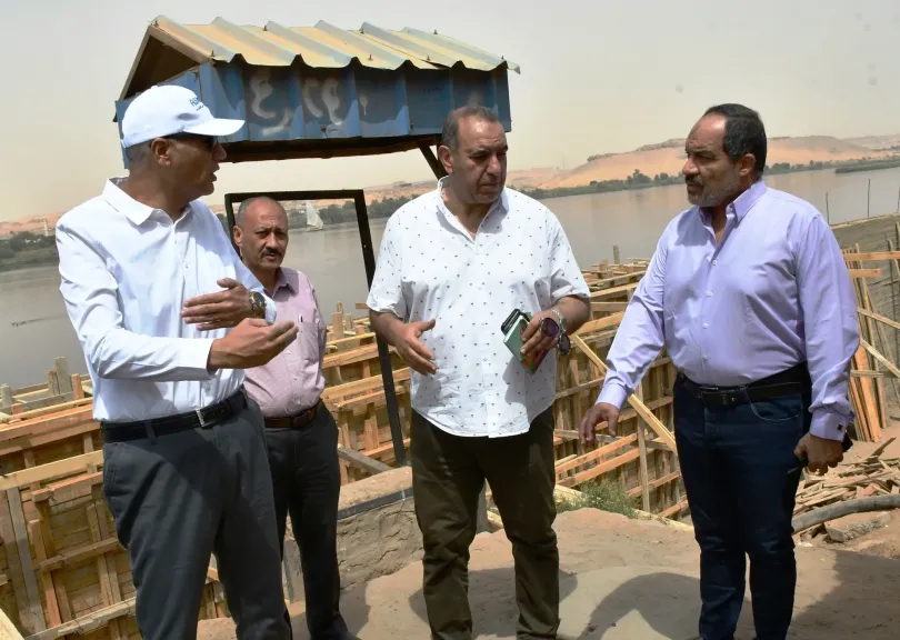 جولة محافظ أسوان