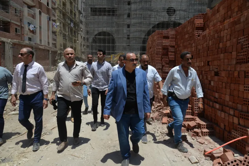 محافظ أسيوط يتفقد أعمال إنشاء ”مدرسة المحبة”