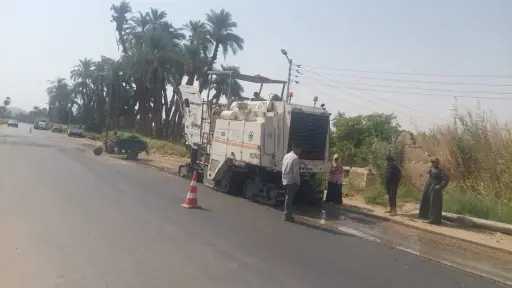 إصلاحات شاملة لطريق مصر أسوان...