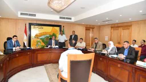 محافظ الفيوم يوجه بعلاج لطفلين...