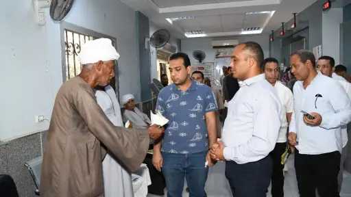 بالصور.. نائب محافظ قنا يتفقد...