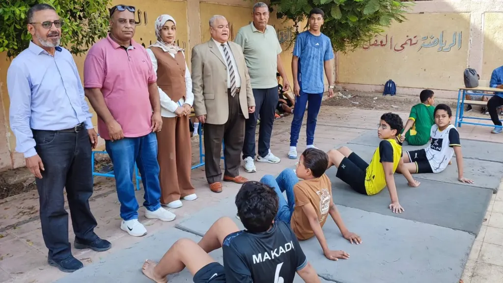 وكيل تعليم الأقصر يتابع اختبارات القبول