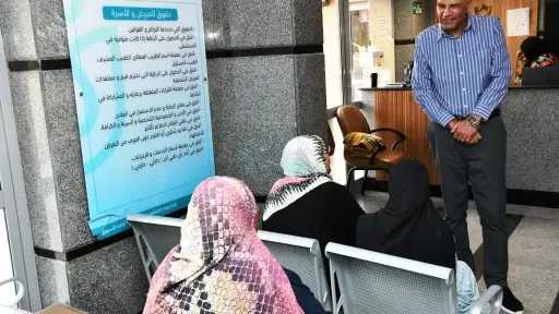 في زيارة مفاجئة .. محافظ...