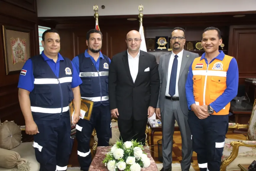 تكريم المسعف والسائق