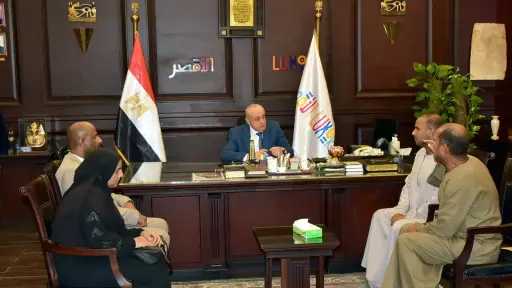 محافظ الأقصر يلتقي أسرتين متضررتين...