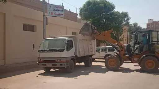 حملة نظافة شاملة بمحيط شارع...