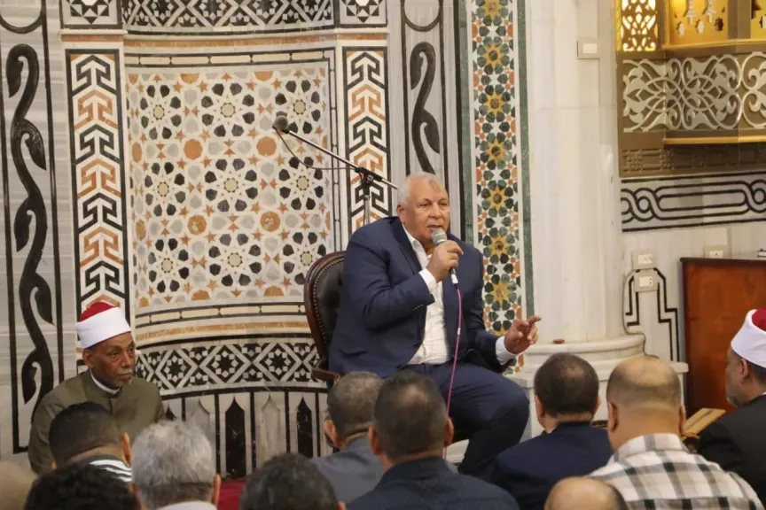 لقاء محافظ الوادي الجديد مع المواطنين