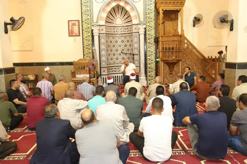 لقاء محافظ الوادي الجديد مع المواطنين